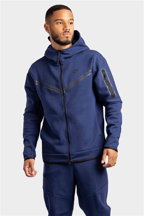 donkerblauw nike tech|Nike tech fleece streetwear.